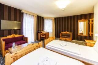 Отель Hotel Meta Resort & Vine SPA Щирк Двухместный номер с 1 кроватью или 2 отдельными кроватями - Корпус «B»-3