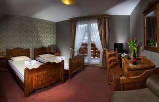 Отель Hotel Meta Resort & Vine SPA Щирк Двухместный номер с 1 кроватью или 2 отдельными кроватями - Корпус «B»-7